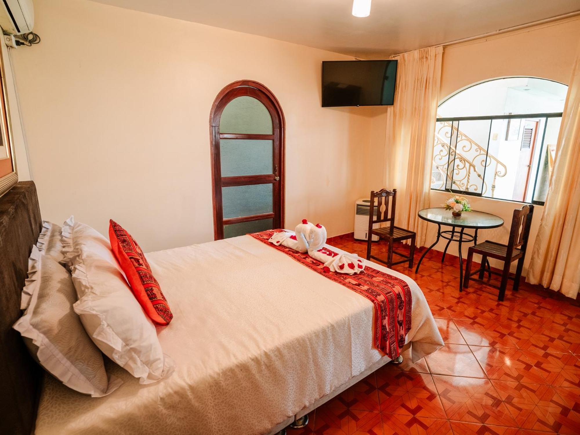 Hotel Vinas Del Sol Eterno チンチャ・アルタ エクステリア 写真